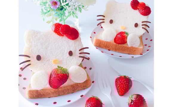 介紹給大家可以簡單完成的卡通人物餐點！這次我們要做的是“HelloKitty水果三明治”！ 食譜、