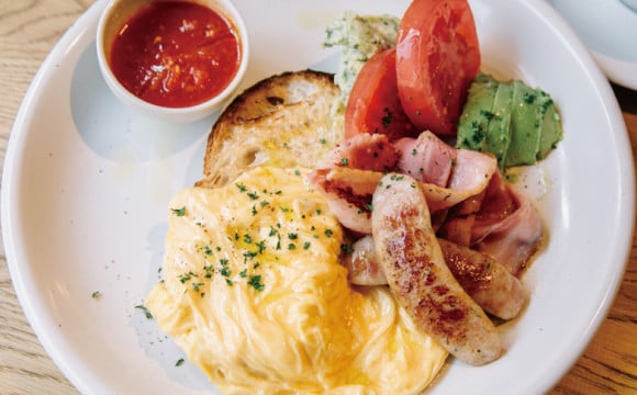 【東京咖啡廳】位於自由之丘的”LATTE GRAPHIC”，在此享受奢侈的環境，品嚐海岸風美味早餐吧 東京咖啡廳、