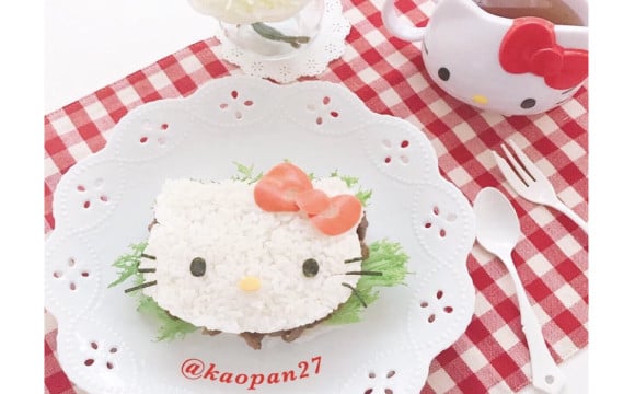 為大家介紹簡單完成的“造型料理”美食！這次的料理是 “Kitty米漢堡” 日本文化、日本流行、觀光、日本飲食
