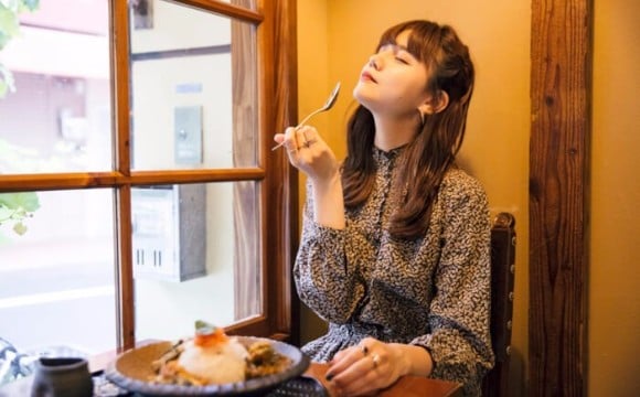 大阪的人氣咖哩名店「旧ヤム邸（舊yamu邸）」搬進東京都內。下北澤「舊yamu邸 下北莊」 咖哩、村田倫子、