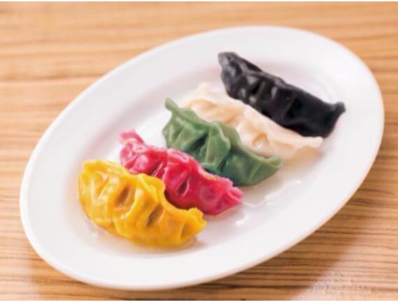 味道讓人好在意啊！「新宿駆け込み餃子」發售“5色多彩餃子” 在新宿、