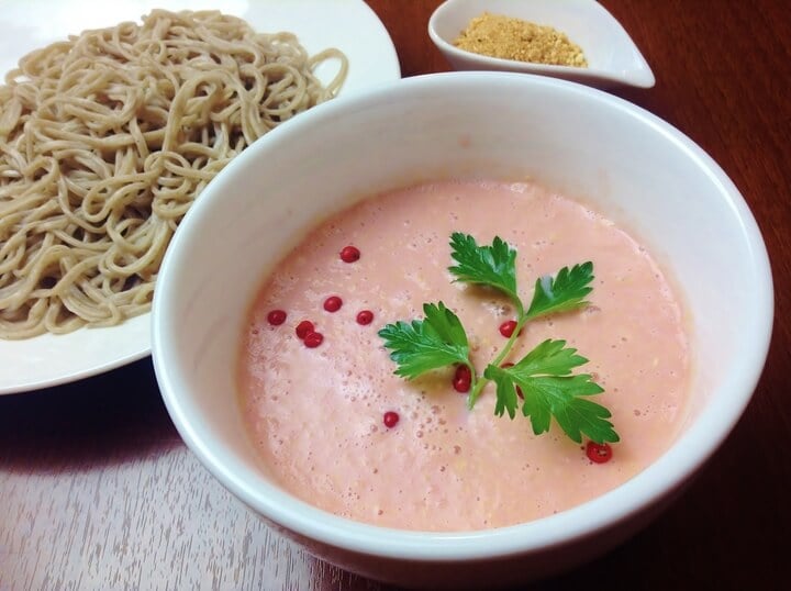 日本Cafe&Bar BWCAFE 春季限定粉色蕎麥麵發售！ 在新宿、日本料理、