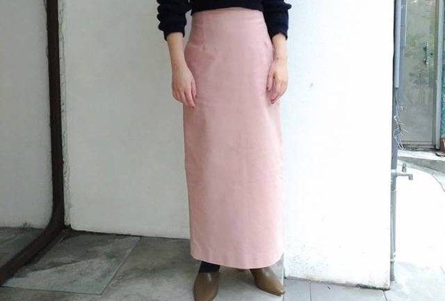 露出腿部肌膚好害羞，專為輕熟女伶設計的中長裙4選 