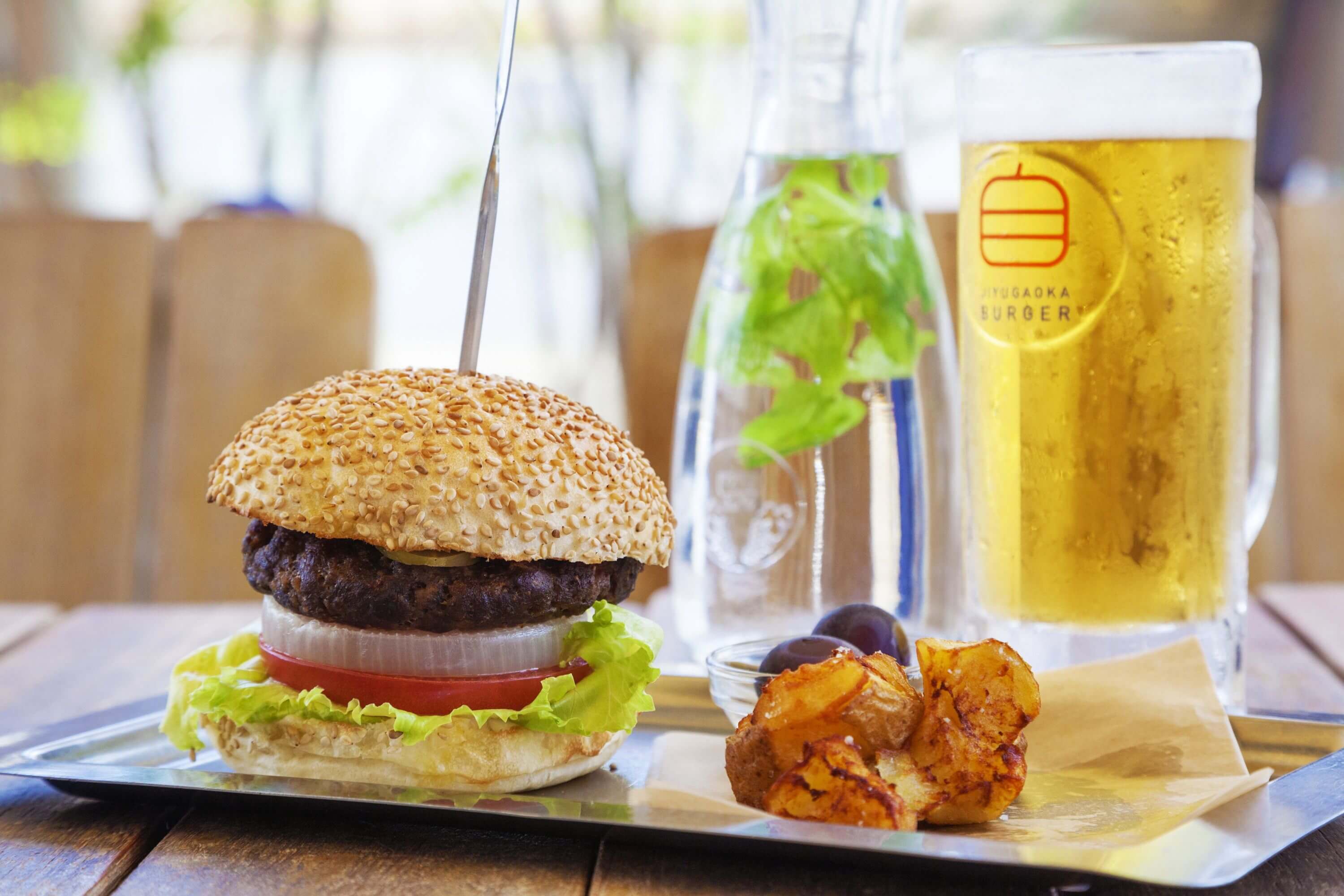 日本超健康的漢堡店「JIYUGAOKA BURGER青山店」新開幕！ 在青山、漢堡、