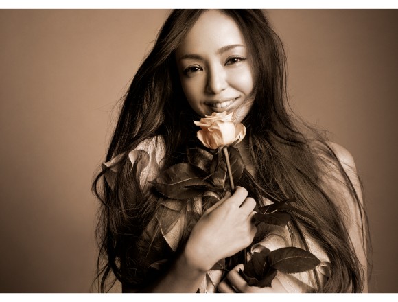 安室奈美惠登上最多次封面人物的雜誌「ViVi」 推出最後一次女神封面＆22頁大特輯！ 安室奈美惠、