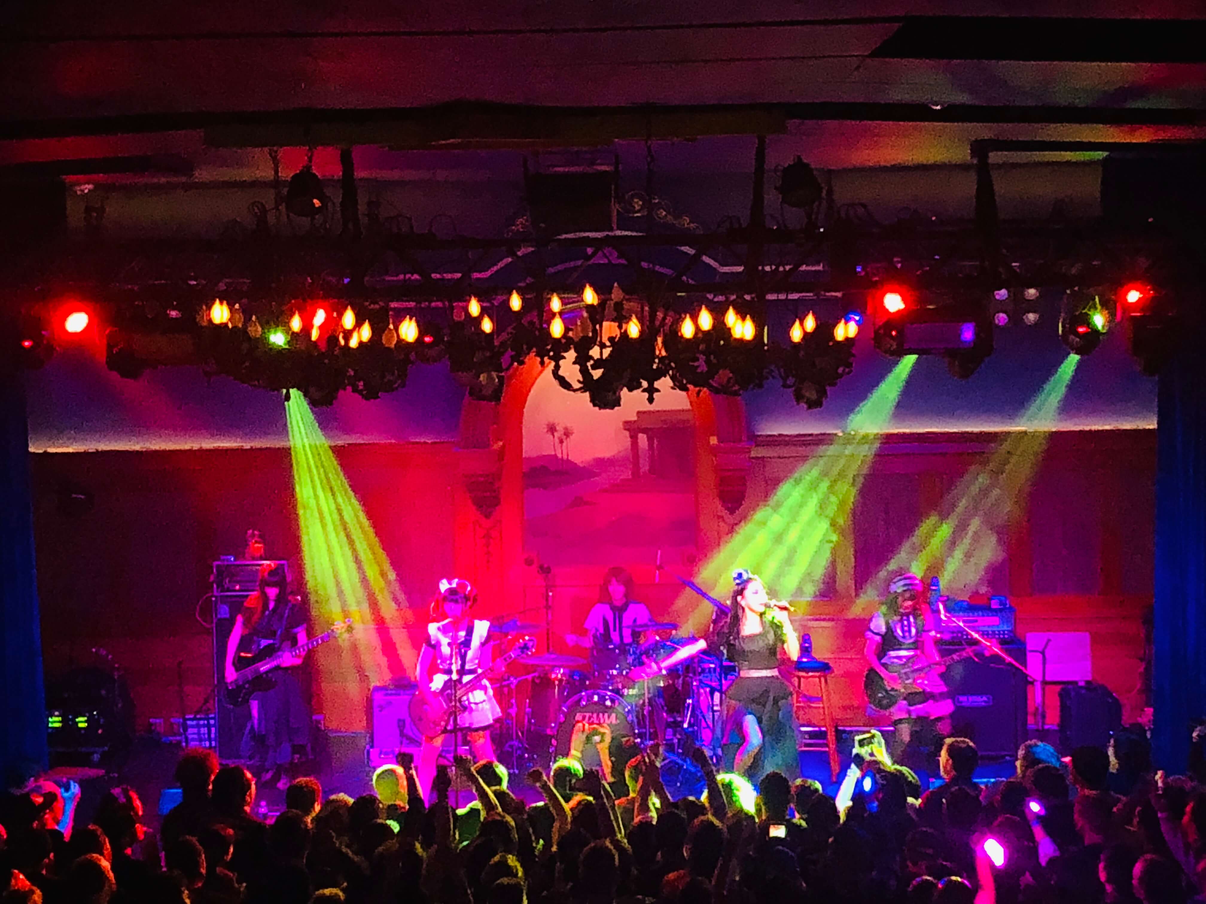 BAND-MAID、首次的美國one-man live大狂熱!也發表了新單曲 BAND-MAID_、